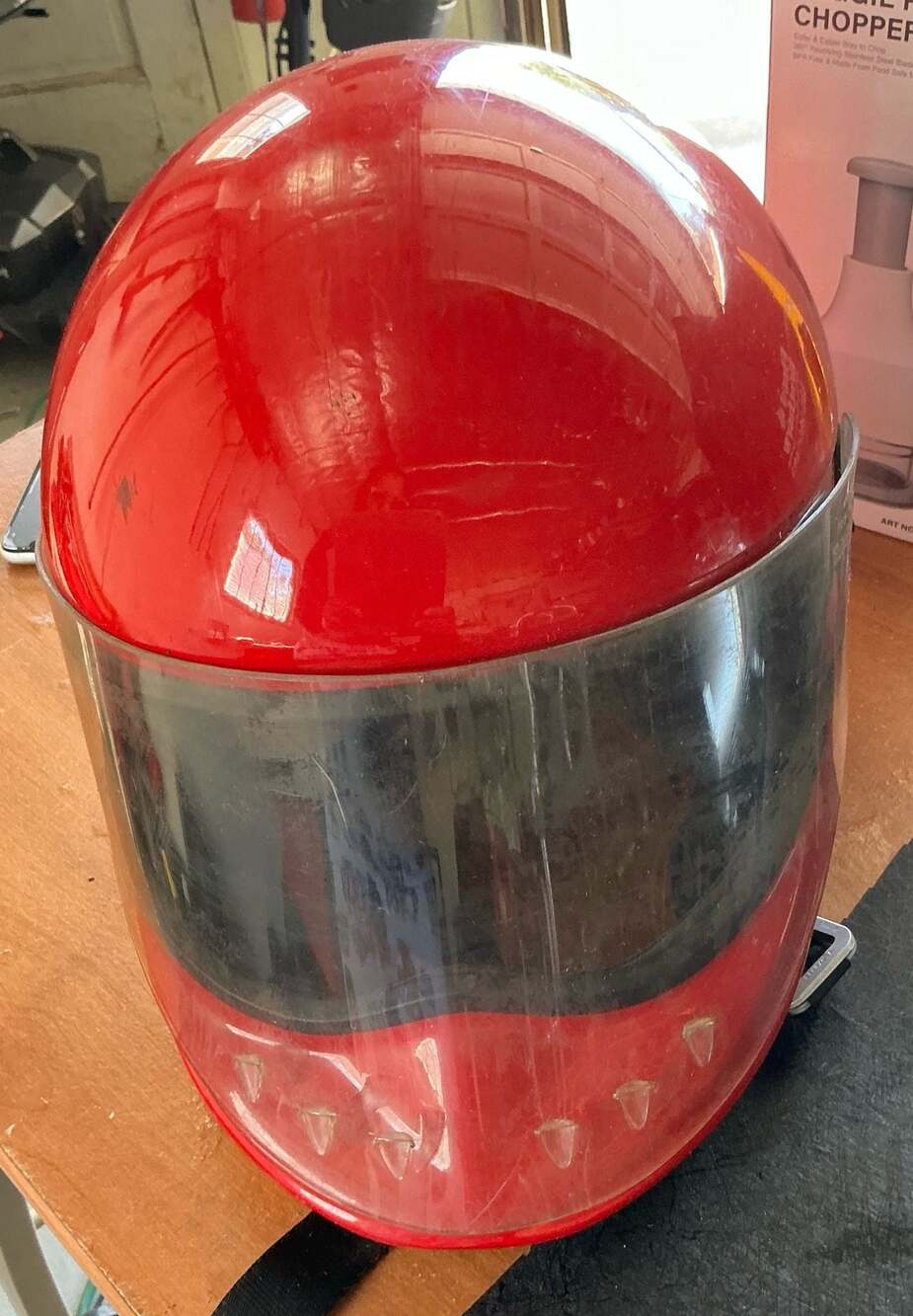 Vintage Medium Red Full Face Motorcycle Helmet DOT Approved Serial No:  643543